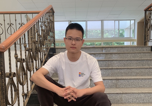 11690ce0683c43e69765fe375fc1731e.jpg 王泽宇2.jpg