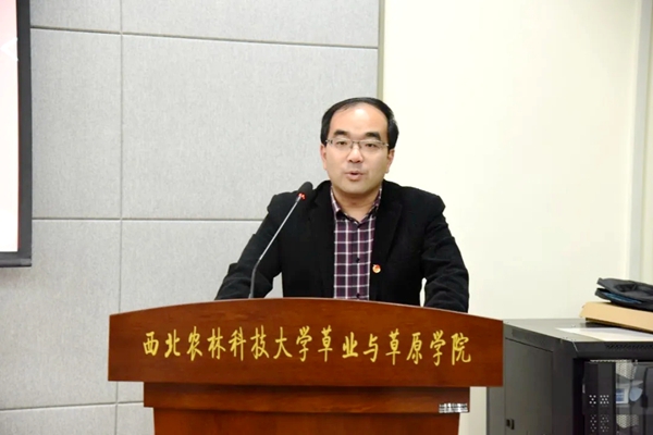 884be6ed74924c17b74ca1e1969aa559.jpg 校团委李国龙书记讲话.jpg