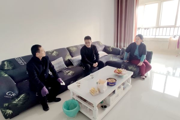 a4a2422719d14bc1b67464cbf49ba3f2.jpg 院领导走访校外住宿学生_副本.jpg