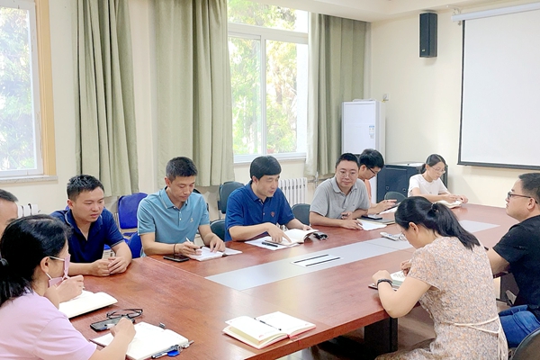 7d83ad3a2df644258fbf86b5134071da.jpg 草地工程系党支部开展线下学习庆祝活动.jpg